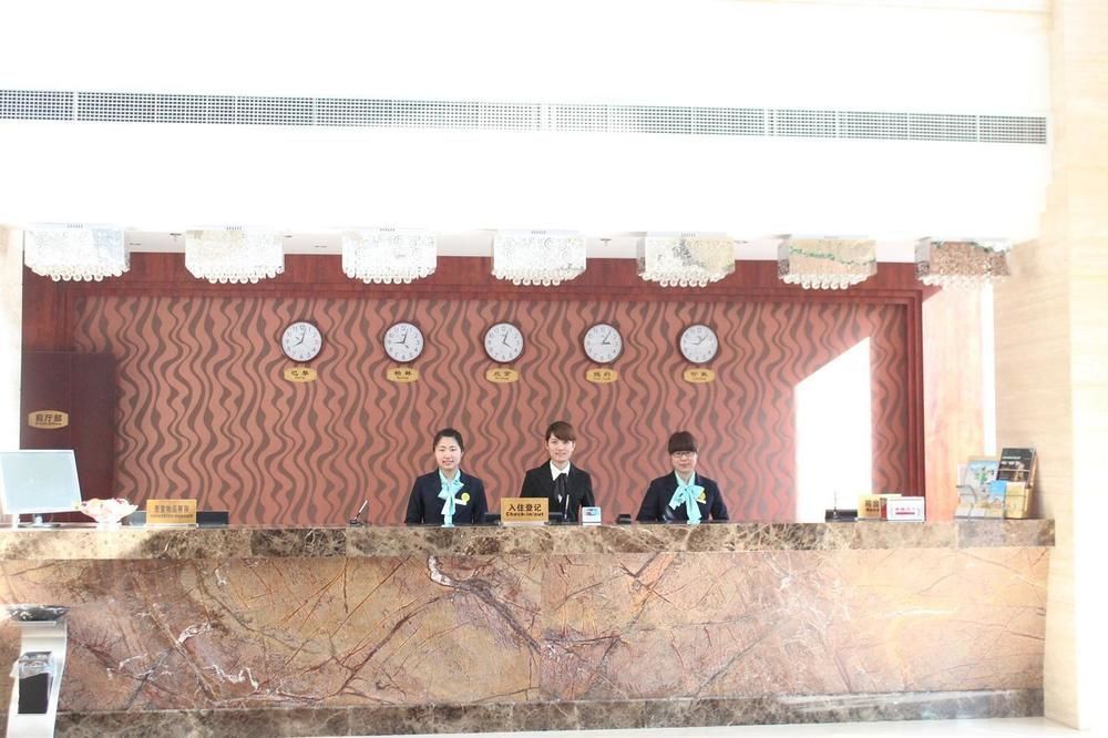 Greentree Inn Shandong Qingdao Wuyishan Road Jiashike Shopping Center Business Hotel Luaran gambar