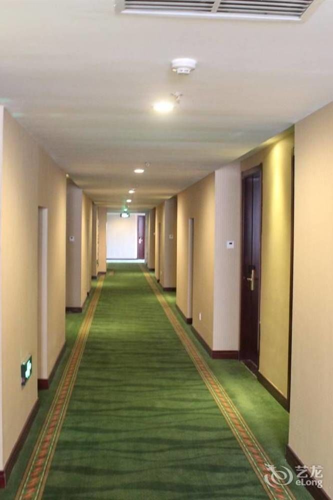 Greentree Inn Shandong Qingdao Wuyishan Road Jiashike Shopping Center Business Hotel Luaran gambar
